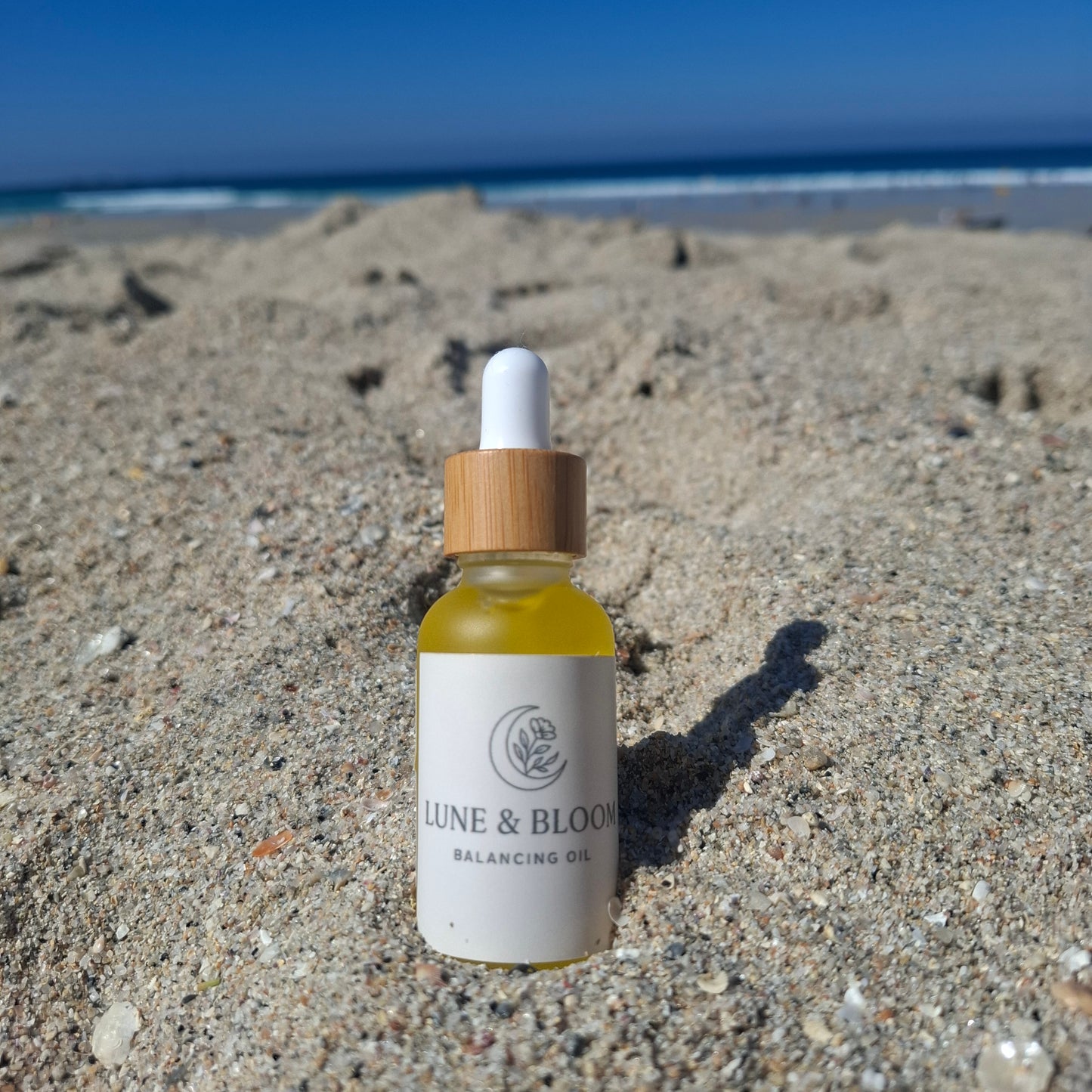 Balancing facial oil